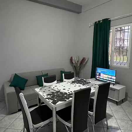 Oda ve Kahvaltı Fisical Sentia Apartaman Golem (Tirana)